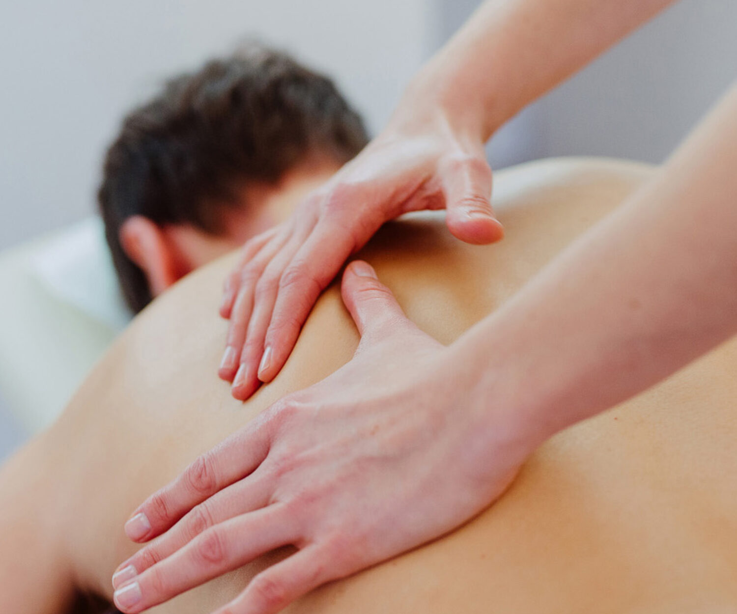 Hände Physiotherapie Krefeld Rücken