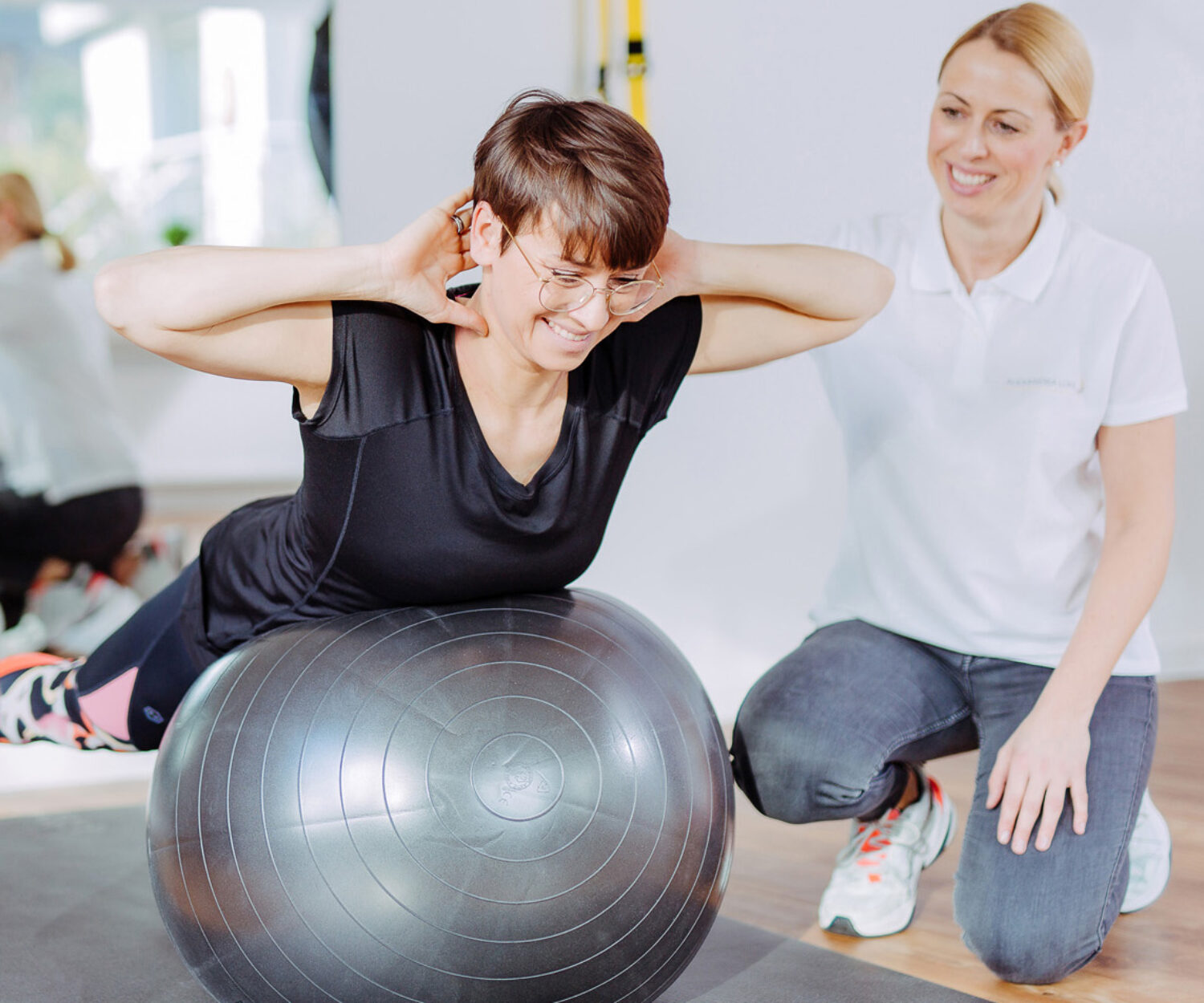 Krankengxmnastik Physiotherapie Krefel Frau Übung